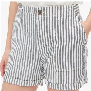 Gap girlfriend Chino Short seersucker